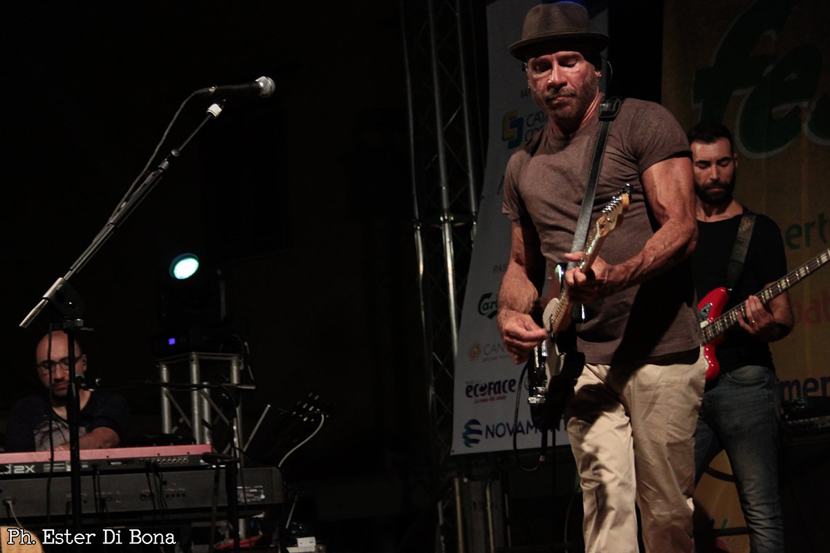 Mario Venuti live a “Festambiente Mediterraneo” ai Cantieri Culturali